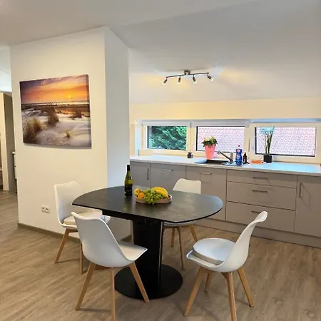 Apartment Modernes Am Mit Garten Wiefelstede